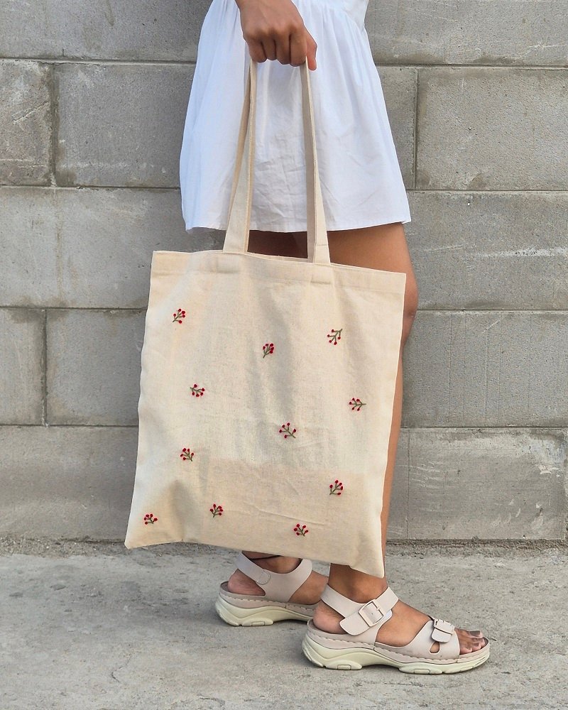red flower tote bag 800X1000 1 1