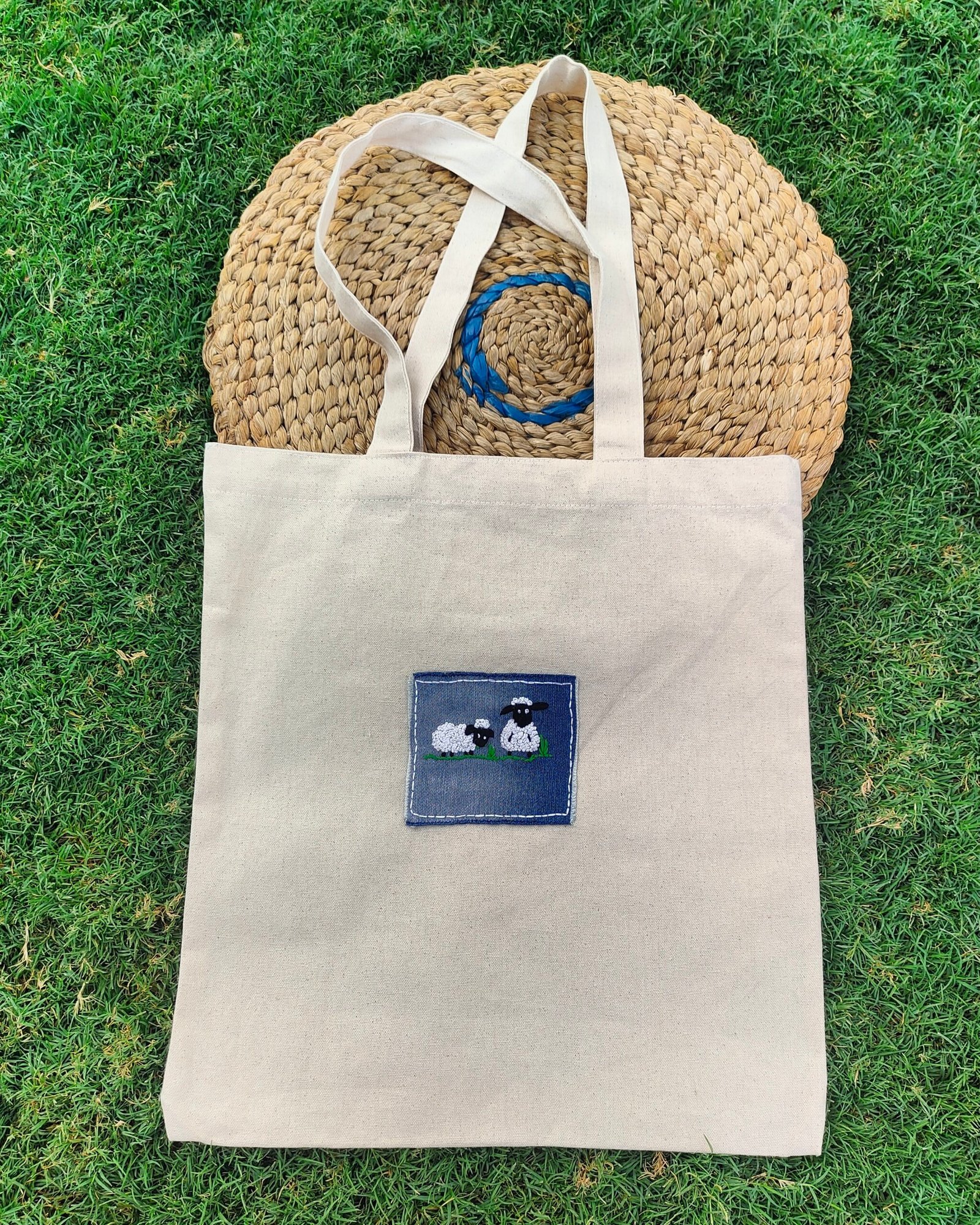 shaun the sheep tote bag 800X1000 2 scaled