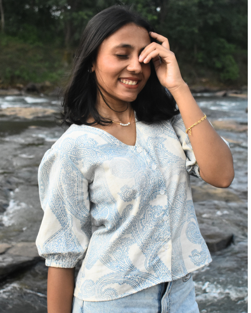 indigo paisely print top 800X1000 1