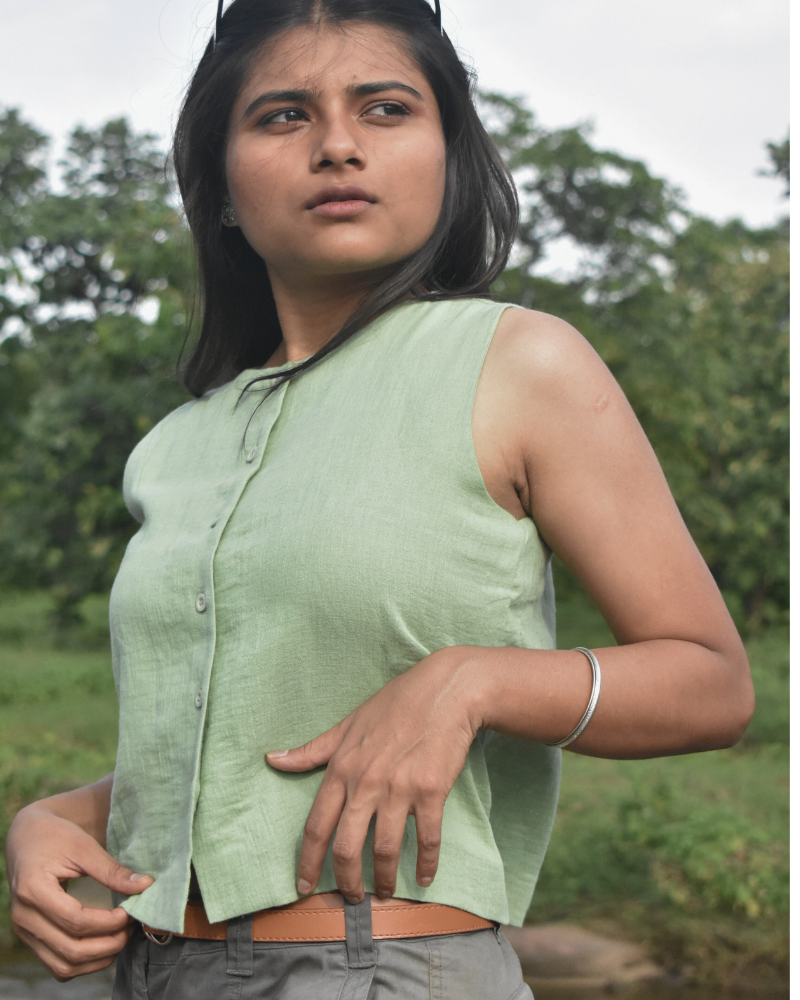 sea green button down top 800X1000 1